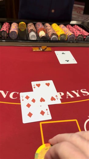 Doubling 11 vs 2 ‪@venetianvegas‬