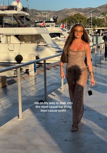 the holiday wardrobe is the function