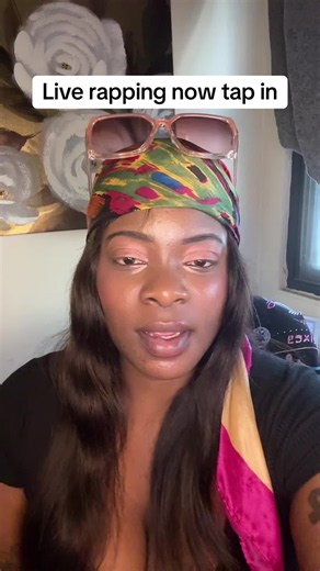 Sista Sarah Live Rapping