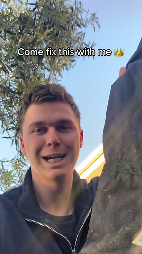 You cannot leave me unattended, how did I hurt myself doing this... #4wd #4x4 #car #fyp #viral #trending #travel #toyota #landcruiser