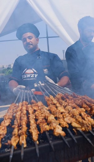 1.3M views · 1.9K reactions | الخبرة بتبان في كل تفصيله و فوزي الكبابجي بيقدملك كاترينج بخبرة ٢٥ سنه في الحفلات والعزومات في مصر والشرق الأوسط 磊 #ما_خفي_كان_أعظم | Fawzy Elkababgy | Facebook