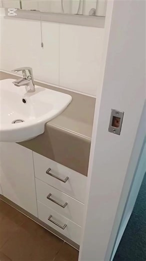 Another spotless result in Adelaide ✨ At Gifted Hands Cleaning Services we bring unmatched attention to detail to every clean. Message us to book your clean today. #AdelaideCleaning #GiftedHandsCleaning #AdelaideHomes #SAcleaning #CleanHome