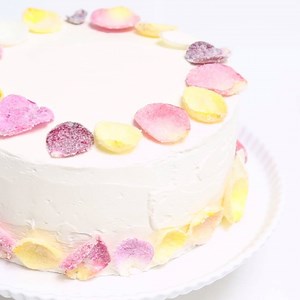 Sugared Rose Petals: Transform your favorite dessert into a delicately beautiful masterpiece with this recipe from Chez Panisse. Full recipe: sunset.com/candiedroses | Sunset