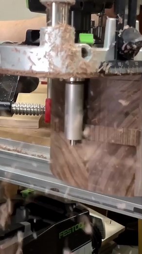 Pattern routing table legs. #woodworking #oddlysatisfying #tiktokpartner