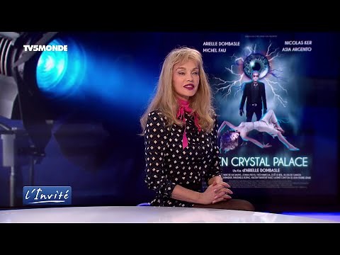Arielle Dombasle - TV5MONDE L'invité : Alien Crystal Palace (2 février 2019)