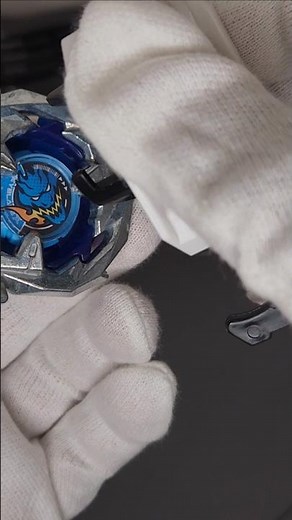 TUTO COMMENT LANCER UNE TOUPIE BEYBLADE X ? #beyblade #beybladex #tutorial #tutorials #tuto