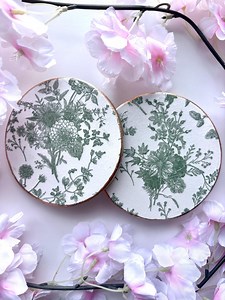 Handcrafted Decoupage Ceramic Coasters With Gold Accents and Cork Base – Non-slip Design - Etsy Canada