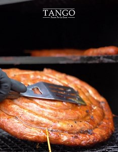 136 reactions · 12 shares | Chorizos hechos en casa, ahumados y con un toque picante, nuestra receta original | Tango Pasión por la Carne Restaurante | Facebook