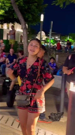 The girl dances beautifully 💃 historic center