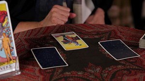 How to Do a Yes / No Tarot Reading