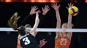 Netherlands 🇳🇱 🆚 🇧🇪 Belgium 📺 WHERE TO WATCH THE 2021 VNL? https://bit.ly/3yxoohP 📰 Latest updates: www.volleyballworld.com 📱 Download the Volleyball World App: iOS - https://apple.co/3bO9ASk & Android - https://bit.ly/3yvmHl4 | Volleyball World