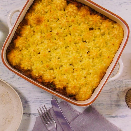 This vegetable and lentil cottage pie is a delicious combination of a spicy savoury filling topped with creamy potato mash. The combination is really delicious and comforting. You can vary the vegetables or add you favourite pie bits. You can even top with some cheese or crumbs before baking. Shop now online or buy at Waitrose & Partners, Sainsbury's, Ocado and Tesco | The Spice Tailor