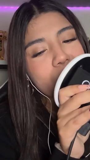 15K views · 598 reactions | ASMR español 3DIO LENS LICKING Oreja a oreja + EAR EATING + Mouth sounds INTENSOS + INAUDIBLE PT.4 #asmr #asmrsounds #asmrvideos #asmrespañol-002 | Anny Asmr32 | Facebook