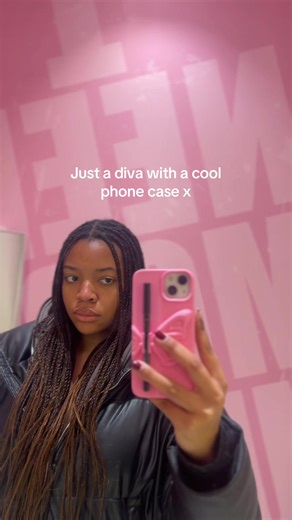 Lip Liner and Cool Phone Cases: A Diva's Essentials