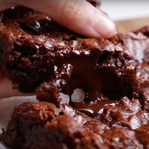 32K views · 263 reactions | Check out Tasty Vegetarian for more delicious recipes! https://tasty.co/recipe/the-best-ever-vegan-brownies (For other recipes involving dairy, eggs and/or honey; use your favourite vegan substitutes.) | Accidentally Vegan Australia | Facebook