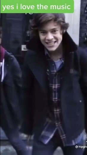 One Direction Awkward dance in One Way Or Another Music Video 😭😭