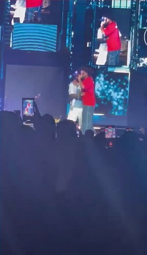 #JCole says #GetRichOrDieTryin is “The best album of all-time,” after #50Cent brings him out at #BarclaysCenter for the #FinalLapTour