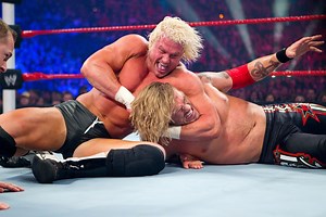 1.3M views · 3.5K reactions | Adam Edge Copeland n'avait pas le droit d'utiliser son Spear dans ce match contre Dolph Ziggler au Royal Rumble 2011! | WWE France | Facebook