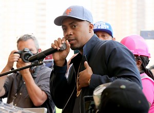 Nas Steps Back In Shock After Watching Magic Trick