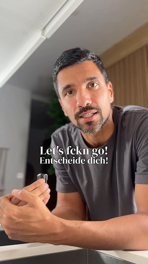 Julian Zietlow on Instagram: "Setze deine Ziele groß 🙌 Fast alle Krankheiten sind psychosomatischen Ursprungs. Neben dem behandeln der Symptome durch Schulmedizin oder Naturheilkunde gibt es weitere Möglichkeiten herauszufinden, woher die Krankheit eigentlich kommt. Der „Schlüssel zur Selbstbefreiung“ oder „Mein Körper - Barometer der Seele“ sind Bücher, die ich empfehle, um an die Ursache zu gehen. Was will deine Seele? Doch es gibt noch etwas hinter der Ursache: Die Reduzierung! Frage dich: W