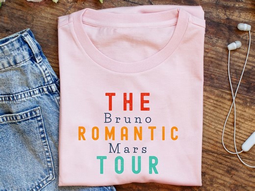 Comfortcolors® Bruno Mars Retro Text T-shirt, Bruno Mars the Romantic Tour 2026, Unisex Concert Style Outfit, Valentine Gift for Music Fans - Etsy
