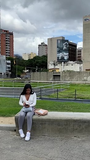 121K views · 1.7K reactions | Broma de cumpleaños  #bromas #risa #cumpleaños #carcajadas | AlexisVargass | Facebook