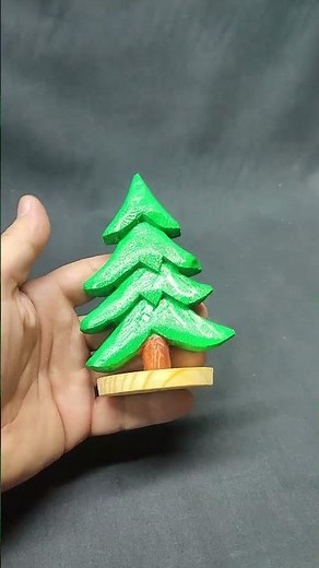 Turn Scrap Wood Into an AMAZING Christmas Tree Decoration 🎄