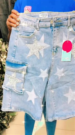 IMPORTADORA LA CHICA SEXY on Instagram: "Pantalón de brillo 💖 disponible a 1095 pesos 🔥🔥🔥🥰😱😱😱 Al por mayor de 3 unidad en adelante😍😍😍 Somos tienda física,realizamos envíos a domicilio 🚚 contactos ➡️829-678-8766 ➡️829-993-5608 ➡️849-880-1388 💵Aceptamos pagos por transferencia y efectivo 📍estamos ubicados en Villa Mella al lado de la estacion del metro Peña Gomez. Buscar Google mapa Importadora la chica sexy ⏰Horarios:lunes a sábado de 9am a 8pm Domingos y dias feriados de 9am a 3 pm