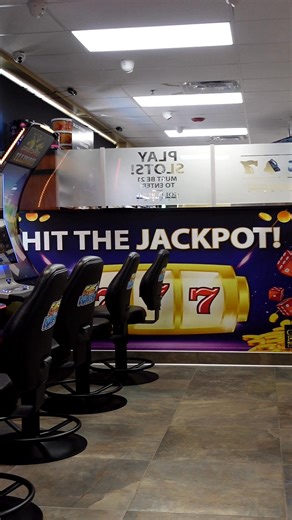 Gas N Wash, 18301 S. Lagrange Road, Tinley Park, is a one-stop shop for fuel, convenience, and car wash services.🚗 It features a 24/7 gas station with a convenience store that sells snacks and drinks, a car wash, and a variety of amenities like a beer cave, gaming, and food options from local vendors. The location also offers an Unlimited Wash Club for regular car washes. | Tinley Park Life Amplified