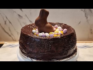 How to make an Easter nest with homemade egg yolks.