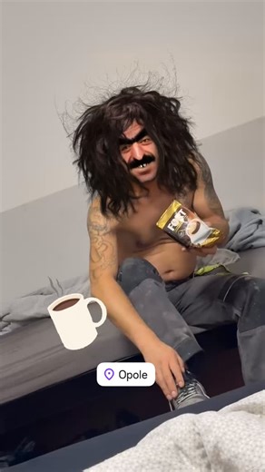 Zygmunt stary kryminał 😎 Połowę życia przesiedział, ale jak wstaje rano – to zawsze ten sam rytuał ☕ Fort kawa kilka łyków… i od razu ogień na robocie 🔥💪 Tak jak zawsze – półotworki, młot w rękę i jedziemy z tematem! 👉 Obserwuj profil Gruzostalu – tu się nie gada, tu się robi! #Gruzostal #ZostalTeam #Wyburzenia #Budowa #Rozbiórki #EkipaNaPoziomie #KawaNaRobocie #StaryKryminał #FortKawy #Budowlanka #Kraków #Śląsk #PolskaBuduje #DoObserwacji | Gruzostal Podciągi Rozbiórki Wyburzenia