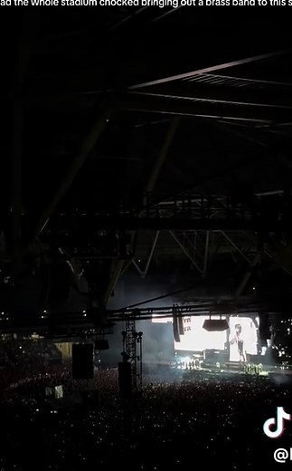 the voice break🥺 #samfender #london #londonstadium #band #peoplewatching