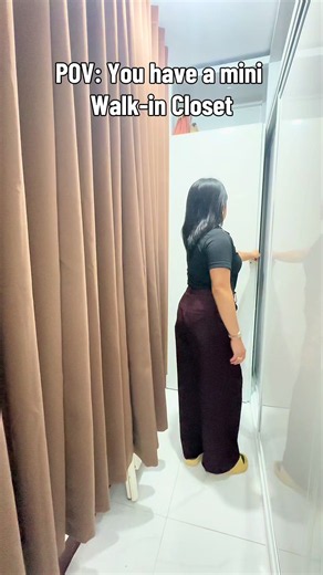 Mini Walk-In Closet Ideas for Small Spaces
