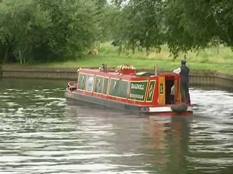 Rosie and Jim 815 - Hop To The Hospital