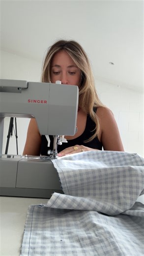 Sewing with Solana on Instagram: "sew the Lotti pants with me 💙 so quick and easy to make and so comfy #scandipants #scandipantssewingpattern #sewinginspo #sewingtutorial #memadewardrobe"