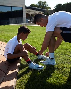 Ronaldo, Messi, Silva: football stars working out with their kids 😍 | Magic Hands Creations