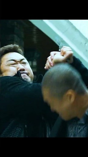 "Ma Seok-do’s STREET JUSTICE! 😤 3 vs 20 Gang Fight in ‘The Roundup’