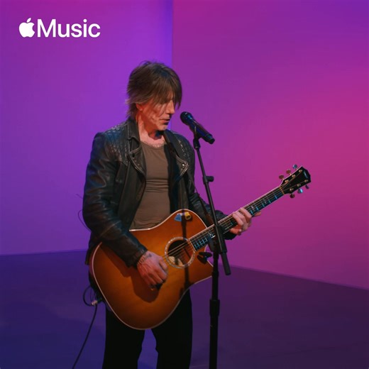 John Rzeznik of the Goo Goo Dolls dropped by Apple Music Studios to perform “Iris” for new series The One. Listen & watch the full performance available now! | Goo Goo Dolls