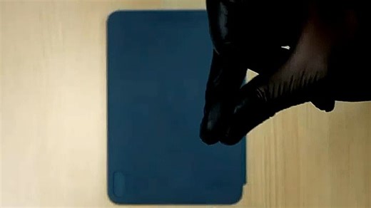 iPad mini 平板保护套开箱体验：轻薄抗摔设计，贴合机身不遮挡接口，办公阅读更安心。出差途中放包里也不怕磕碰，日常使用手感舒适又稳固。