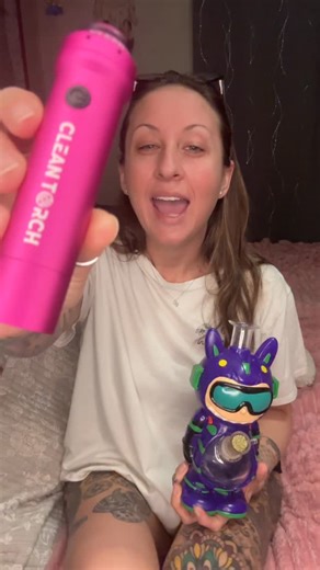 Elevated Eating on Instagram: "I LOVE my new @cleantorchofficial lighter 🩷"