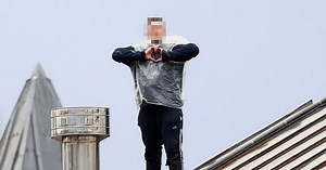 Video shows inmate mounting rooftop protest at Strangeways prison