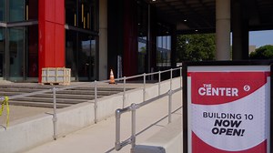 Building 10 is officially OPEN! Sinclair strives to offer our students the resources they need to succeed, and after many months of changes and renovations, we’re excited to share our new welcome center with our community! The Center is the new central location for student services and will focus on improving the enrollment and registration process for our current and prospective students. Many thanks to Matt Moore, Asst. Vice President of Enrollment Operations, for giving us a mini tour of our 