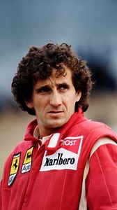 El 24 de febrero de 1955 nace en Francia, Alain Prost. Llega a la Fórmula 1 en 1980 con McLaren Ford y tras una temporada, ficha por Renault, siendo subcampeón en 1983 por tan sólo 2 puntos de distancia con Piquet debido a una avería en la última carrera de la temporada. Las críticas de Prost al equipo supusieron su despido, y Ron Dennis le ofreció regresar a McLaren. Logra ser campeón del mundo en 1985, 1986 y en 1989 tras un polémico Gran Premio de Japón dónde su compañero y máximo rival, Ayrt