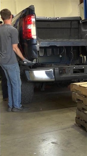 Bed Removal | 2007-2013 Chevy Silverado & GMC Sierra 1500 Pickups #shorts