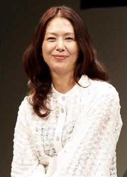 double crossed legs_07