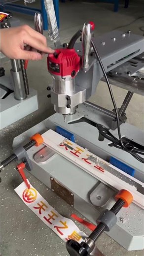 Portable manual keyhole machine for machining aluminum .#door #lock#aluminum #windows #pvc