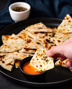 41K views · 2.3K reactions | Chinese Spring Onion Pancakes珞...crispy, flaky and a cinch to make at home! Get the recipe: https://www.marionskitchen.com/chinese-spring-onion-pancakes/ | Marion's Kitchen | Facebook