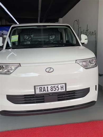 Performance and Powertrain Motor: AC Permanent Magnet Synchronous motor. Power Output: 70 kW (94 hp). Torque: 230 N.m. Drive Type: Front-wheel drive. Transmission: Single-speed automatic. Battery and Range Battery Type: Lithium Iron Phosphate (LFP). Battery Capacity: 50.38 kWh (a 41.85 kWh version is also available). Driving Range: Up to 310 km (CLTC standard). Charging (DC Fast): 20% to 80% in approximately 45 minutes. Charging (AC Slow): 20% to 100% in approximately 10.5 hours. Dimensions and 