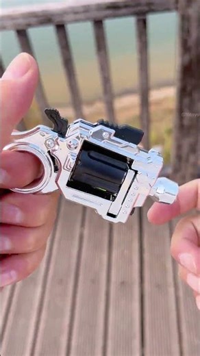 Can this toy gun really help you forget your worries? #FunToys #StressReliefGames#funny#fyp