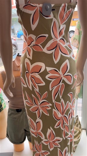 The dress we didn’t know we needed 😮‍💨 🌺Volcom Psychonic Slippy dress 🌸 | Chances Surf New Zealand